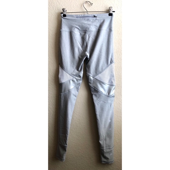 From Lulus: Gottex Gray Leggings Like New - Picture 2 of 3